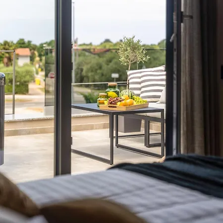 Villa Luxury Lipa Tree *