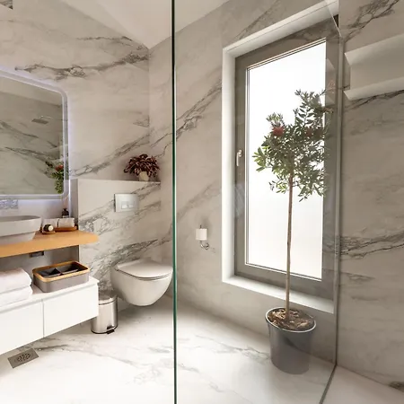 Luxury Lipa Tree فيلة