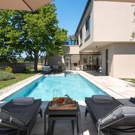 Luxury Lipa Tree * Novigrad Istria