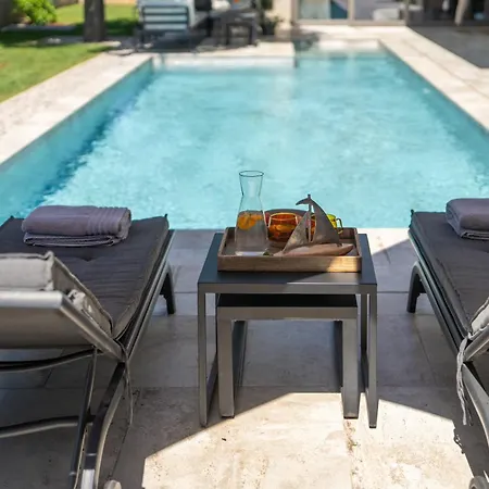 فيلة Luxury Lipa Tree *