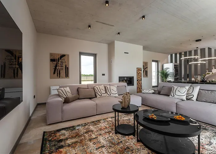 Villa Luxury Lipa Tree *