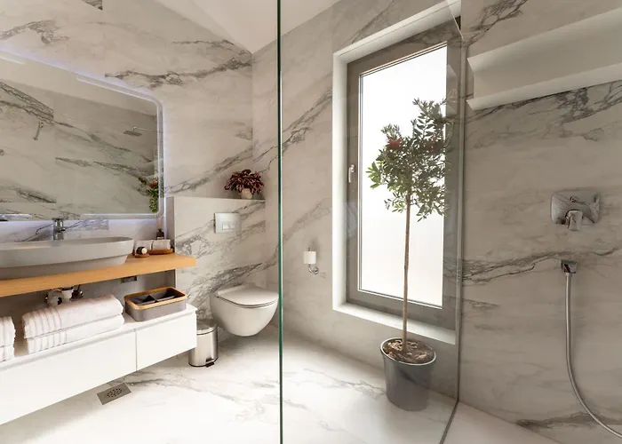 Luxury Lipa Tree Villa