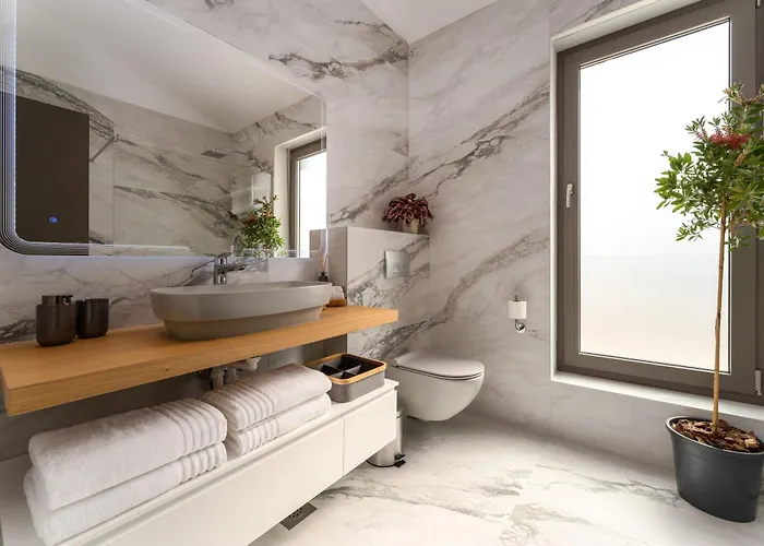 Villa Luxury Lipa Tree *