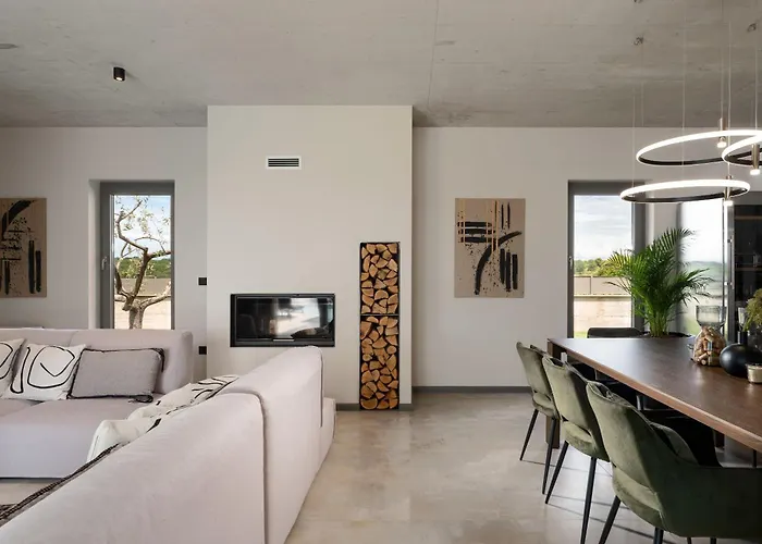 Villa Luxury Lipa Tree *