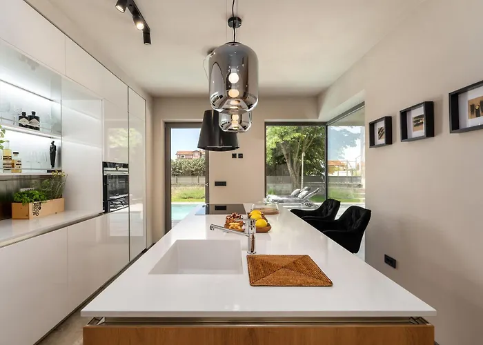 Villa Luxury Lipa Tree
