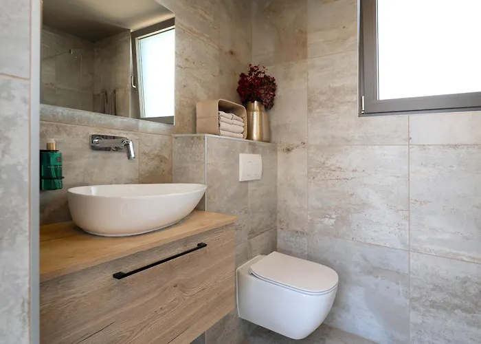 Luxury Lipa Tree * Novigrad Istria
